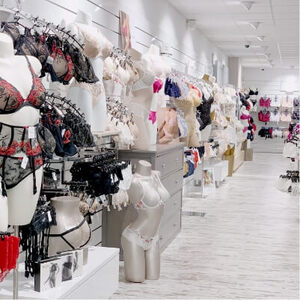300 m2 de lingerie de grandes marques (3)